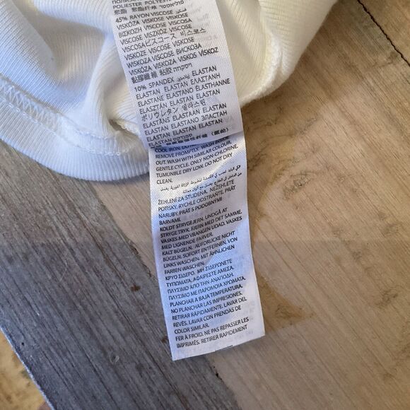 Edikted Crop Shirt White Short Sleeve Heart Design, Size XS - Picture 8 of 8